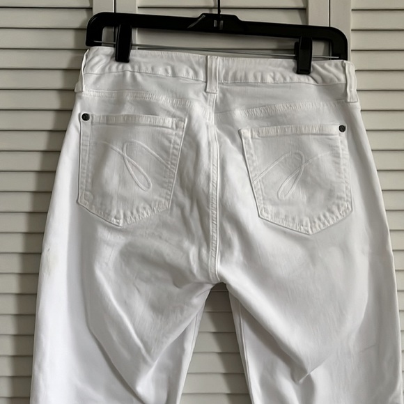 White Miraclebody straight leg Jeans - Picture 2 of 2